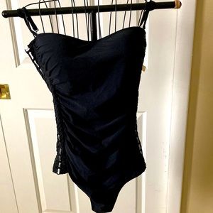 NWT Gottex profile swimsuit one piece